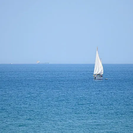 Trilo 6 Vm * Baja Sardinia